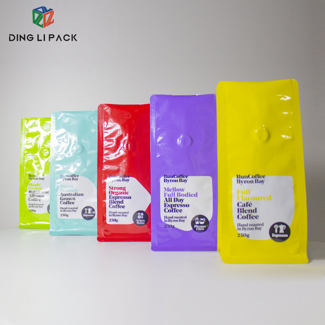 https://www.toppackcn.com/custom-coffee-pouch-flat-bottom-coffee-packaging-with-valve-and-zipper-product/