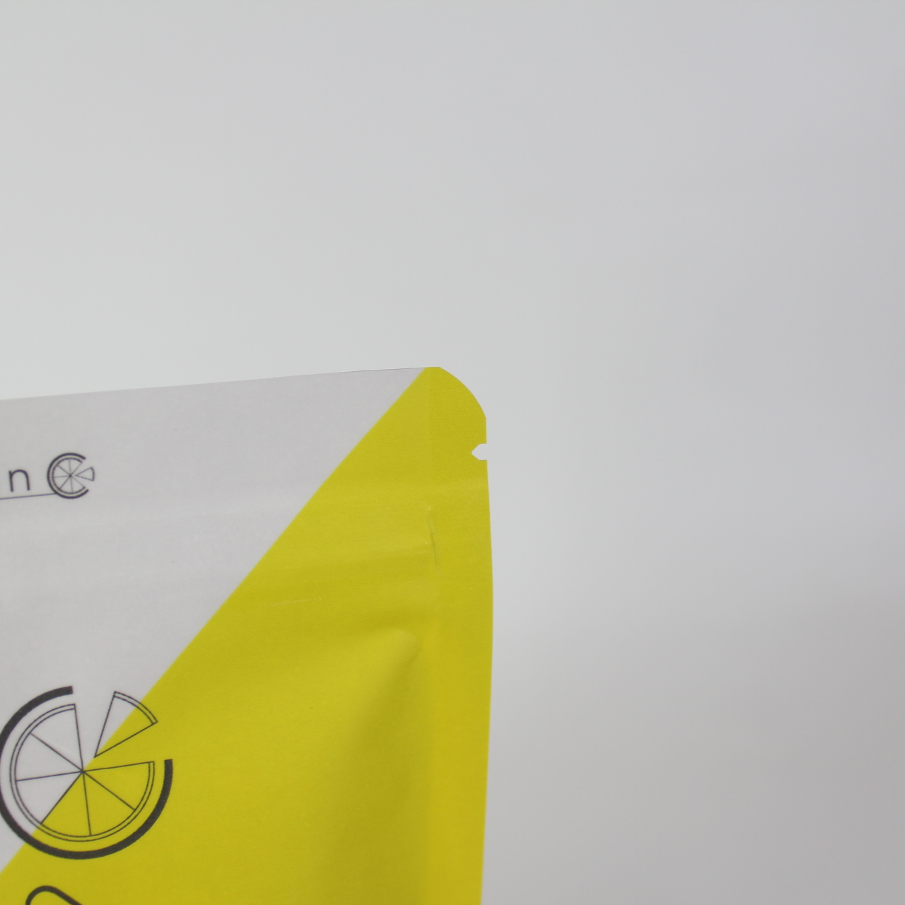 Custom Vitamin Powder Packaging Pouch Tear Notch Design